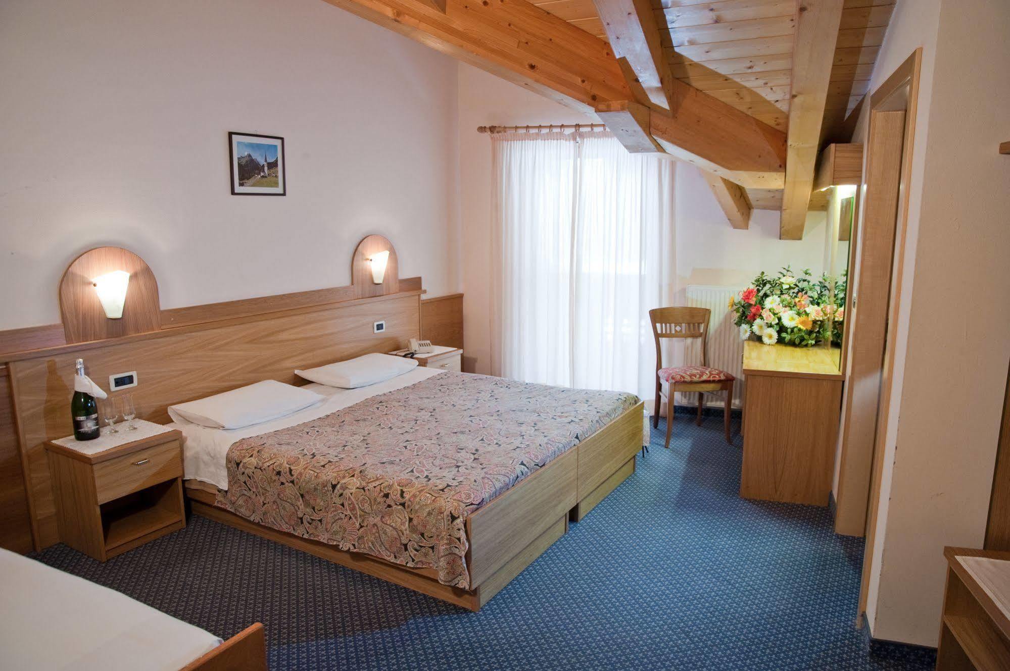Hotel Waldheim Sarnonico Zewnętrze zdjęcie